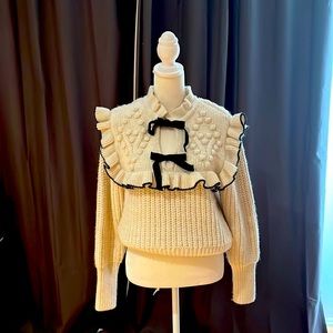 Adorable cream sweater S